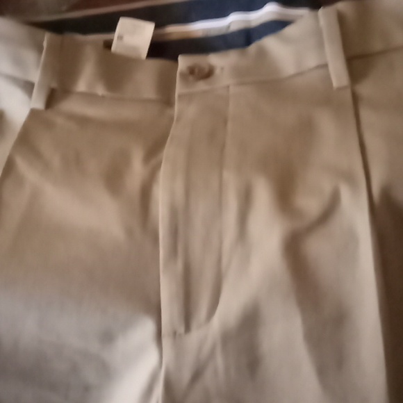 Men's Docker's casual tan slacks pants NWOT size 38. - Picture 6 of 7